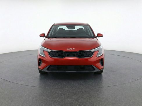 Used 2025 Kia K4 LXS image 2