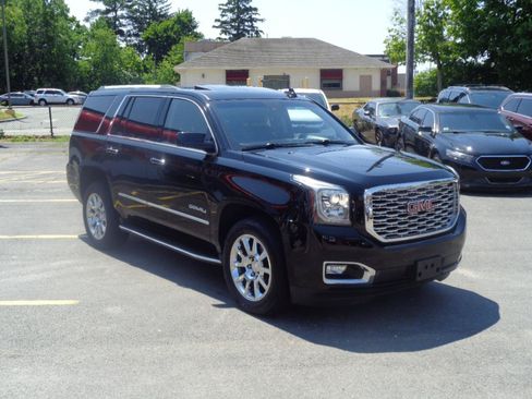 Used 2018 GMC Yukon Denali w/ Open Road Package AWD/4WD image 6