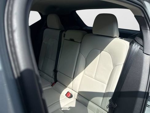 Certified 2026 Volvo XC40 B5 Plus AWD/4WD image 28