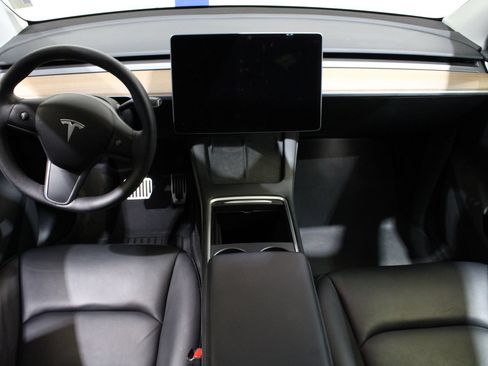 Used 2023 Tesla Model Y Long Range AWD/4WD image 34