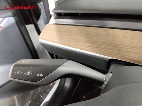 Used 2023 Tesla Model 3 Standard Range image 13