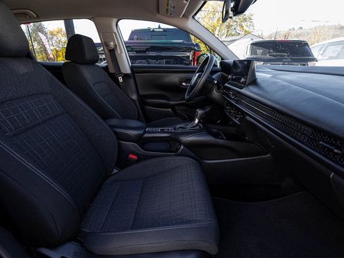 Used 2025 Honda HR-V LX image 31