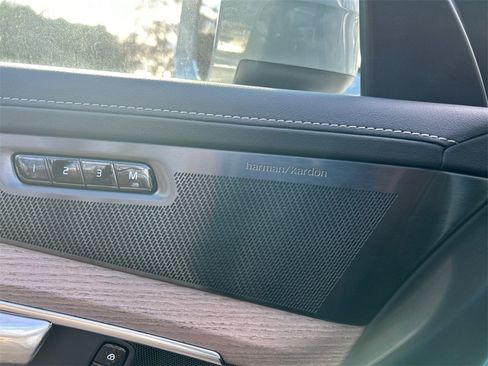 New 2026 Volvo XC90 B6 Plus w/ Protection Package Premier image 21
