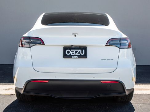 Used 2021 Tesla Model Y Long Range image 27
