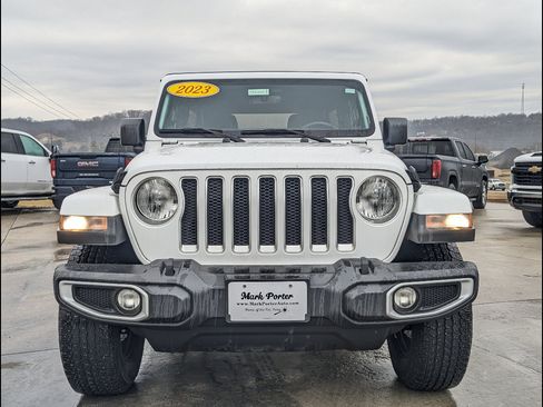 Used 2023 Jeep Wrangler Unlimited Sahara w/ Cold Weather Group AWD/4WD image 11