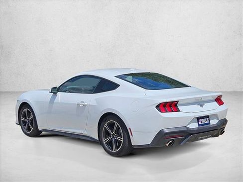 Used 2025 Ford Mustang Coupe RWD image 7