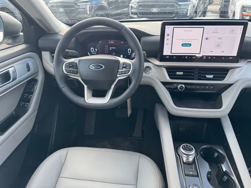 New 2026 Ford Explorer Active w/ Active Comfort Package image 14