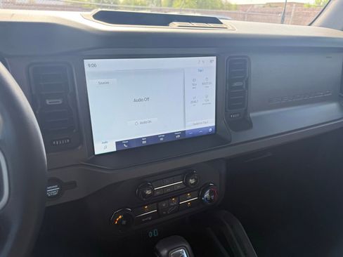 Used 2024 Ford Bronco Big Bend image 20
