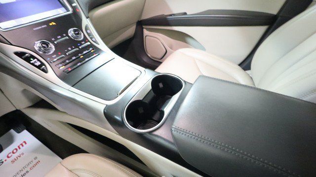 Used 2020 Lincoln Nautilus FWD image 17