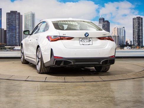 Used 2025 BMW i4 xDrive40i w/ Premium Package image 9