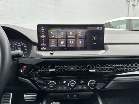 Used 2024 Honda Accord Sport image 17