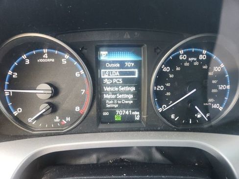 Used 2018 Toyota RAV4 LE w/ Carpet Mat Package FWD image 14