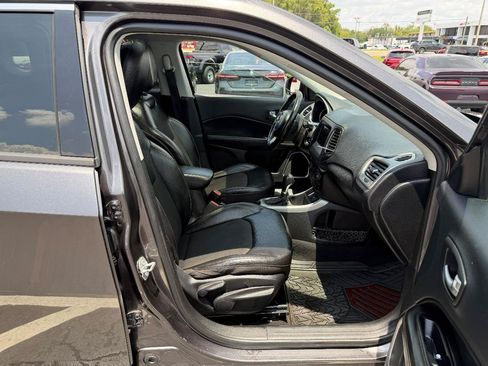 Used 2020 Jeep Compass Latitude FWD image 15