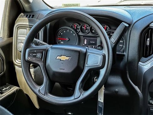 Used 2022 Chevrolet Silverado 2500 Custom w/ Custom Convenience Package image 27