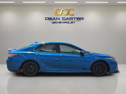 Used 2019 Toyota Camry SE FWD image 6