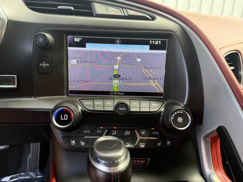Used 2017 Chevrolet Corvette Stingray Coupe RWD image 13