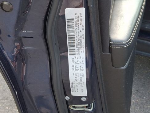 Used 2015 Jeep Cherokee Latitude AWD/4WD image 26