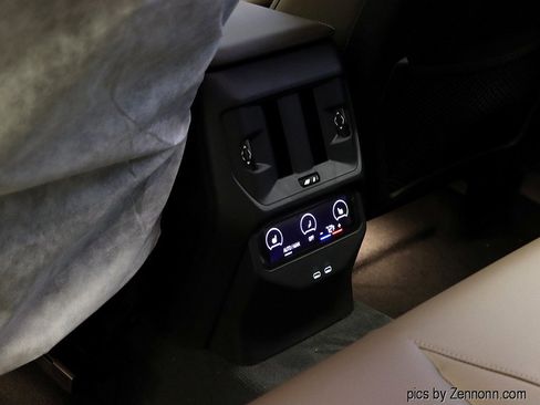 Used 2026 BMW X3 xDrive30 w/ Premium Package image 24