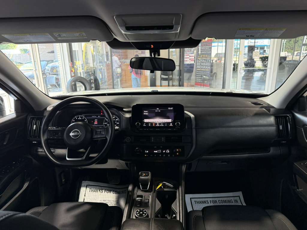Used 2024 Nissan Pathfinder S AWD/4WD image 24