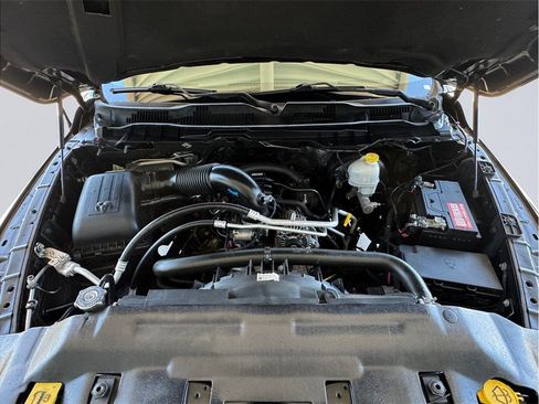 Used 2016 RAM 1500 Express w/ Black Ram 1500 Express Group RWD image 9