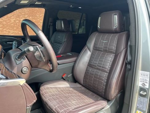 Used 2023 Cadillac Escalade V AWD/4WD image 13