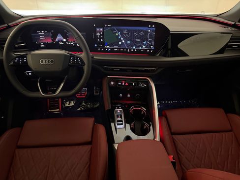 Certified 2025 Audi SQ5 Premium Plus w/ Premium Plus Package AWD/4WD image 16