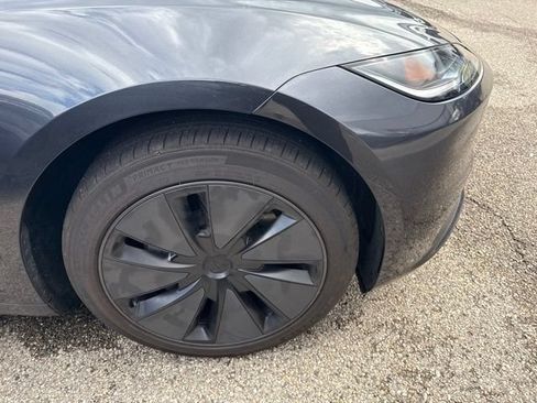 Used 2025 Tesla Model 3 RWD image 2