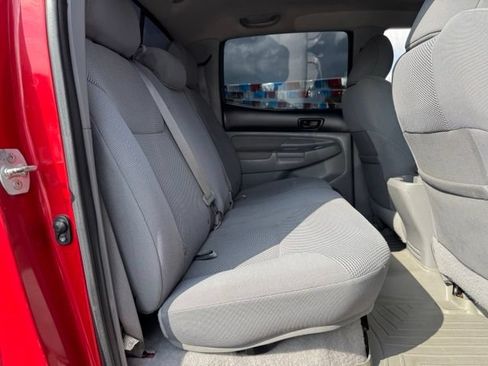 Used 2011 Toyota Tacoma 4x4 Double Cab w/ TRD Sport Pkg image 17