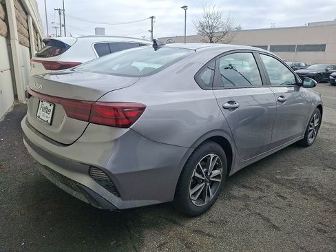 Certified 2023 Kia Forte LXS image 3