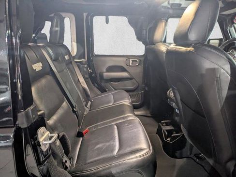 Used 2020 Jeep Wrangler Unlimited Sahara image 21