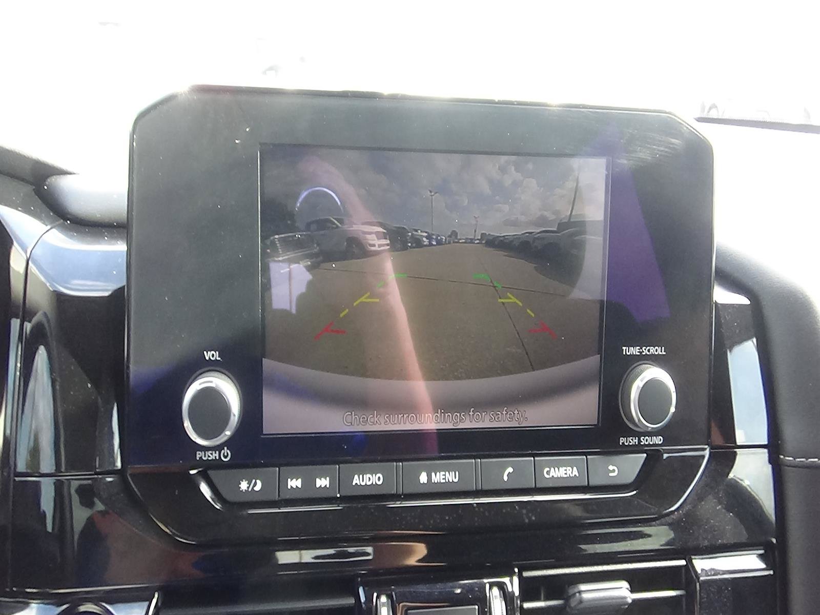 Used 2025 Nissan Pathfinder SV FWD image 26