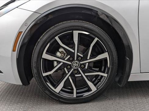 Used 2024 Toyota Prius Prime Premium w/ Advanced Technology Package FWD image 30