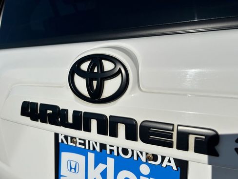 Used 2020 Toyota 4Runner SR5 Premium w/ Moonroof Package AWD/4WD image 34