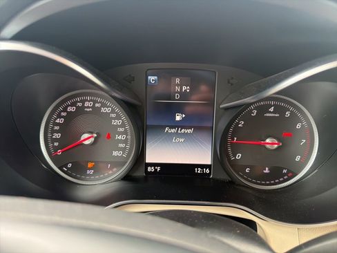 Used 2019 Mercedes-Benz GLC 300 image 9