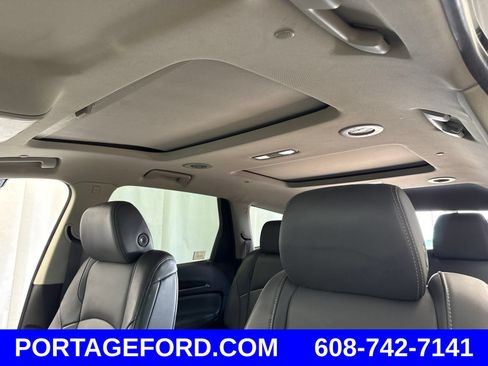 Used 2020 Buick Enclave Essence w/ Sound and Sites Package AWD/4WD image 22