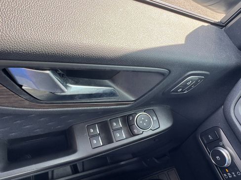 Used 2020 Ford Escape Titanium AWD/4WD image 18