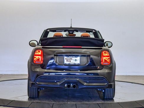 Certified 2023 MINI Cooper S w/ Signature Upholstery Package image 38