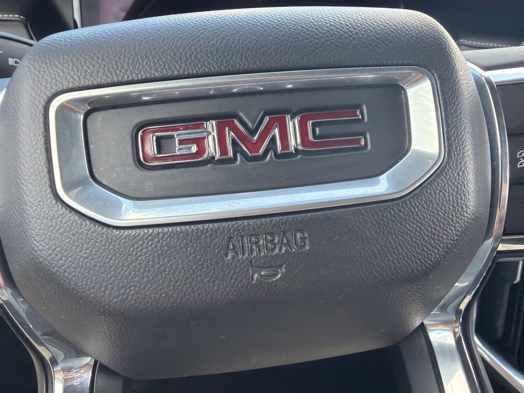 Used 2026 GMC Acadia Elevation w/ Elevation Premium Package FWD image 14