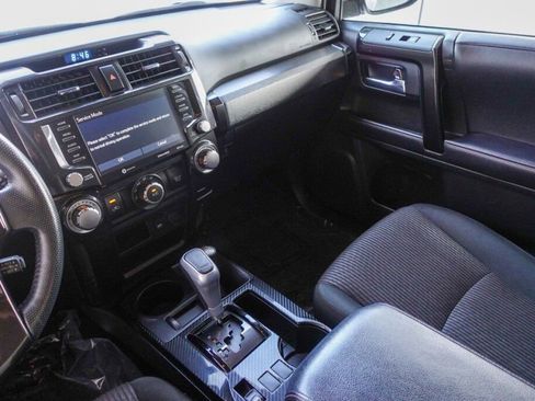 Certified 2022 Toyota 4Runner TRD Off-Road image 25