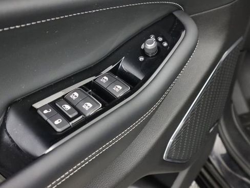 Used 2023 Jeep Grand Cherokee L Overland image 36