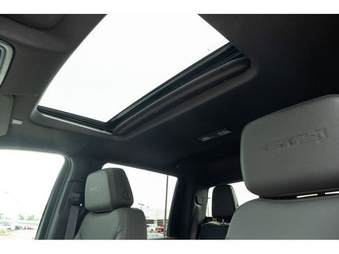 New 2026 GMC Sierra 2500 AT4 w/ AT4 Premium Plus Package AWD/4WD image 16