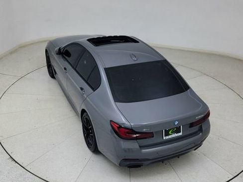 Used 2022 BMW 530e xDrive w/ Executive Package image 85