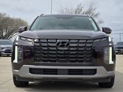 Used 2024 Hyundai Palisade Limited FWD image 11