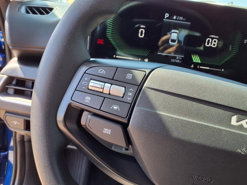 Used 2025 Kia K4 FWD image 17