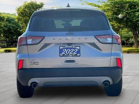 Certified 2022 Ford Escape SE w/ Cold Weather Package image 4