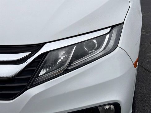 Used 2018 Honda Odyssey EX image 10