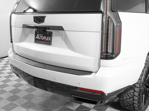 Used 2026 Cadillac Escalade Platinum Sport w/ LPO, Floor Liner Package image 41