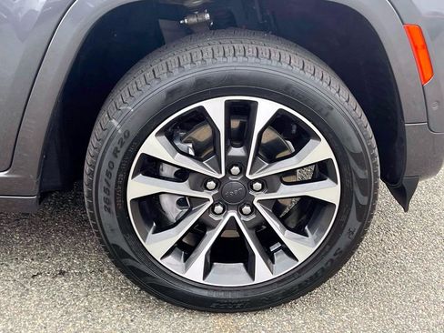 Certified 2022 Jeep Grand Cherokee L Overland AWD/4WD image 10