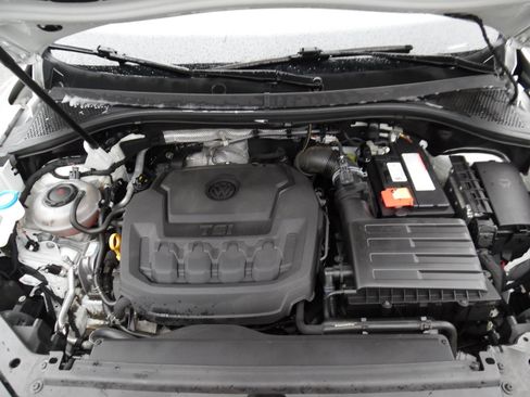 Used 2018 Volkswagen Tiguan S image 26