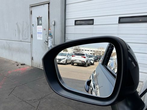 Used 2025 Nissan Rogue SV image 19